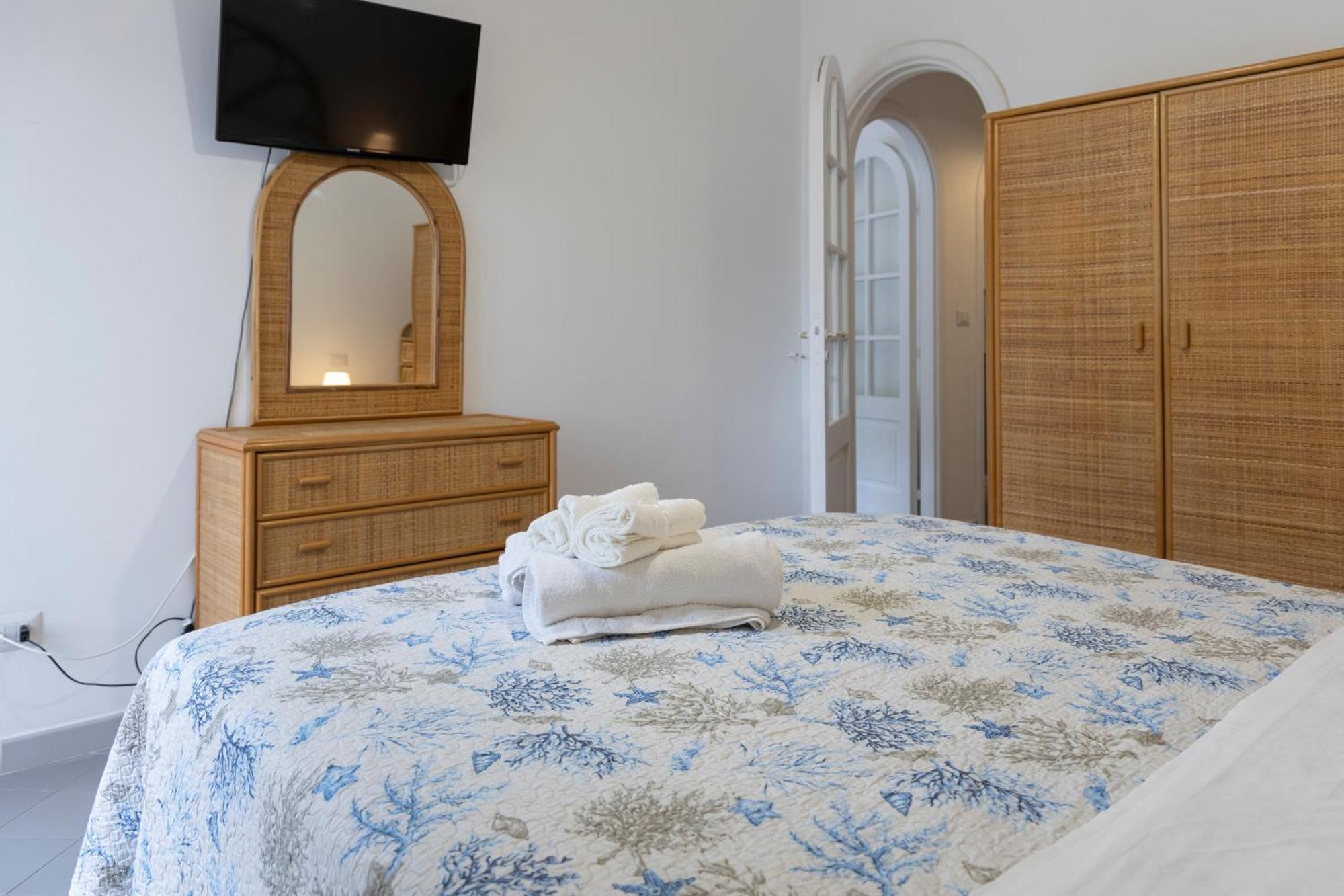 Casa Flavia Positano Center - 5 Minutes To Beach And 4 Air Conditioning 外观 照片